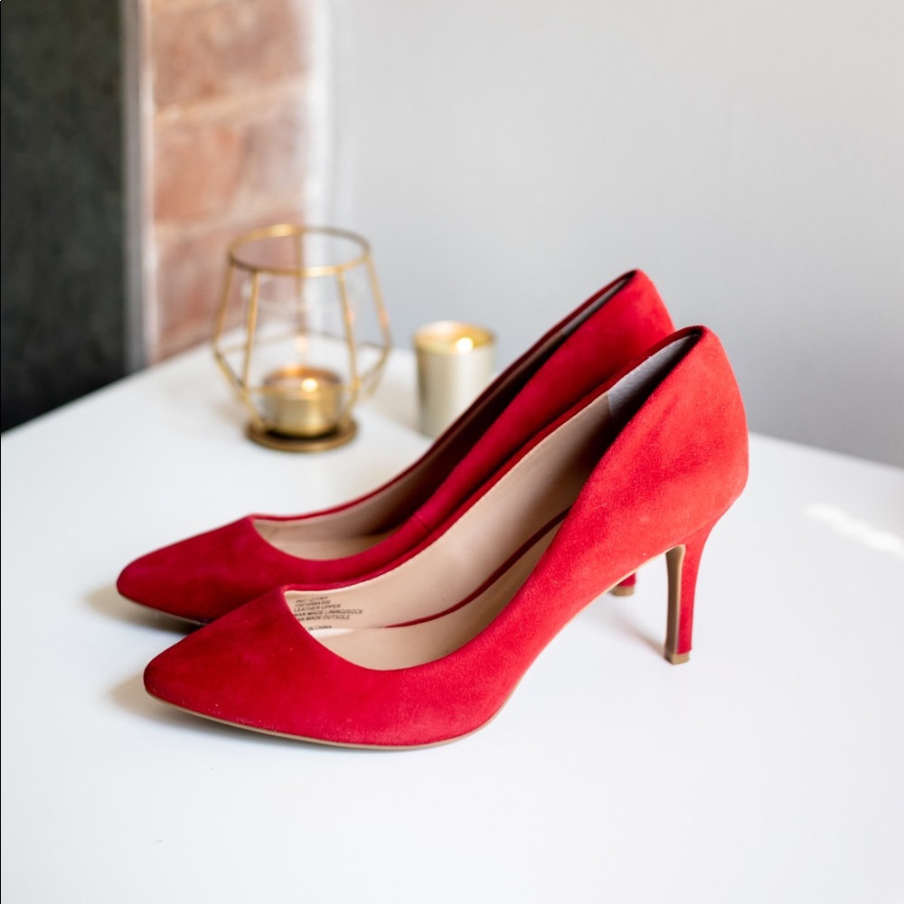 RED HEELS